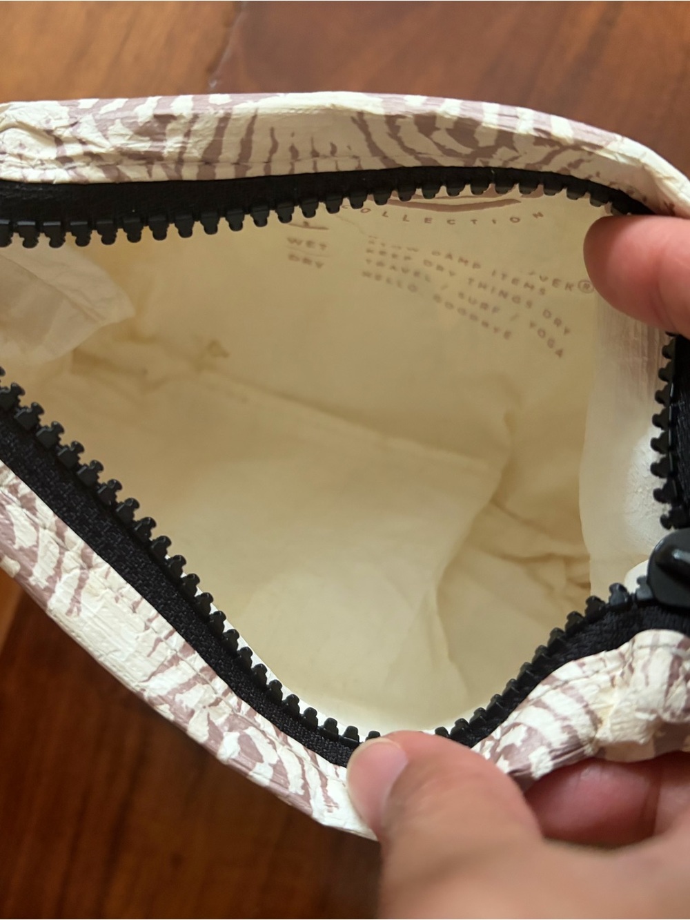 ALOHA Collection Shell-Print Mini Pouch RARE! - Picture 6 of 7